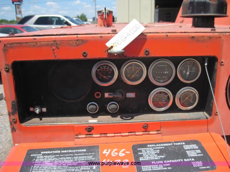 image for item 3015 Sullivan D175Q mobile air compressor