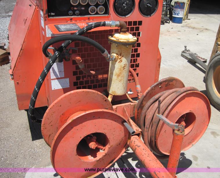 image for item 3015 Sullivan D175Q mobile air compressor