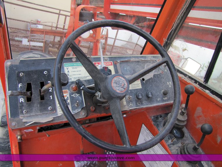 image for item 3317 1992 SkyTrak 6036 telehandler