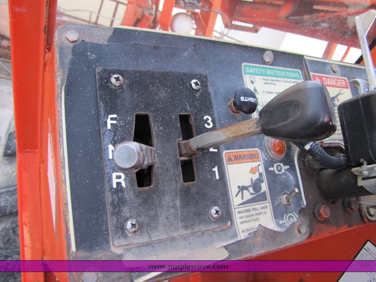 image for item 3317 1992 SkyTrak 6036 telehandler