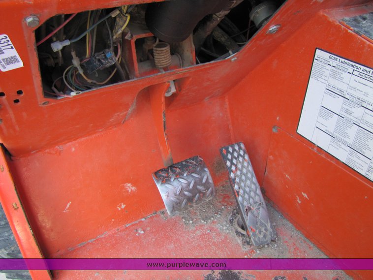 image for item 3317 1992 SkyTrak 6036 telehandler