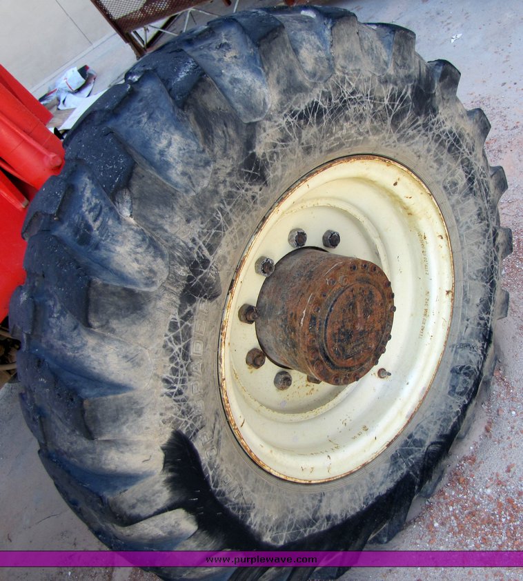 image for item 3317 1992 SkyTrak 6036 telehandler