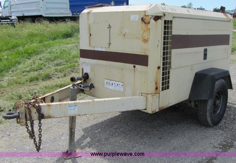 image for item 3344 1997 Ingersoll Rand portable air compressor
