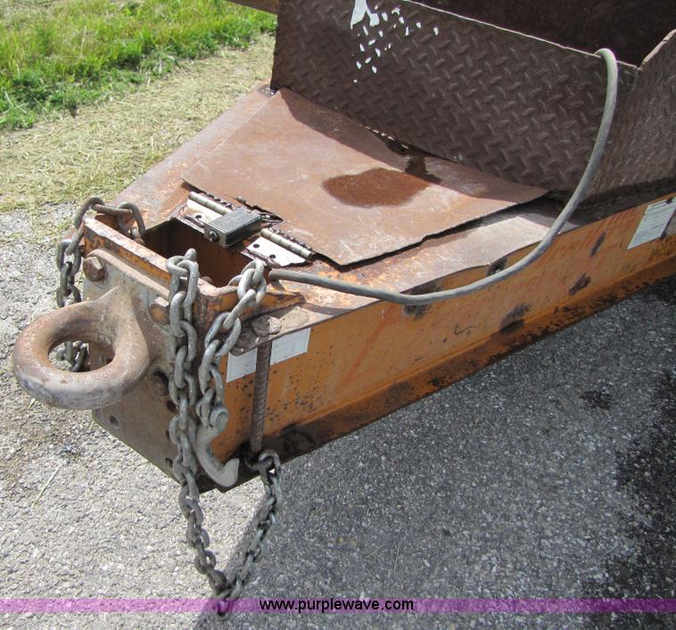 image for item 3345 Backhoe Pro 23' Econoline 12 ton trailer