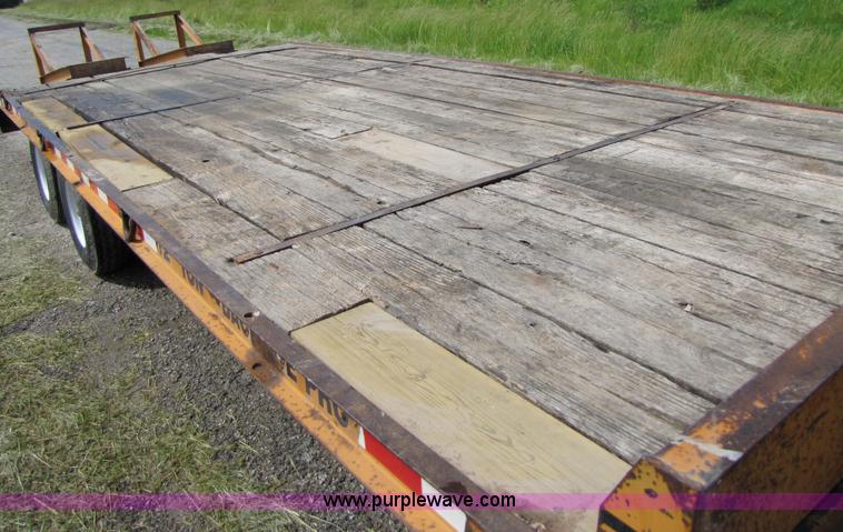 image for item 3345 Backhoe Pro 23' Econoline 12 ton trailer