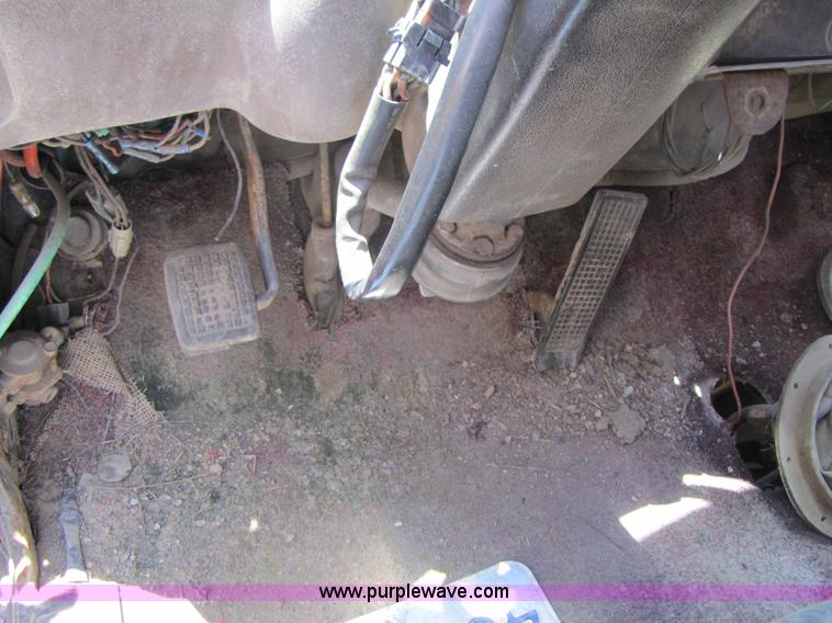 image for item 3481 1977 Ford dump truck