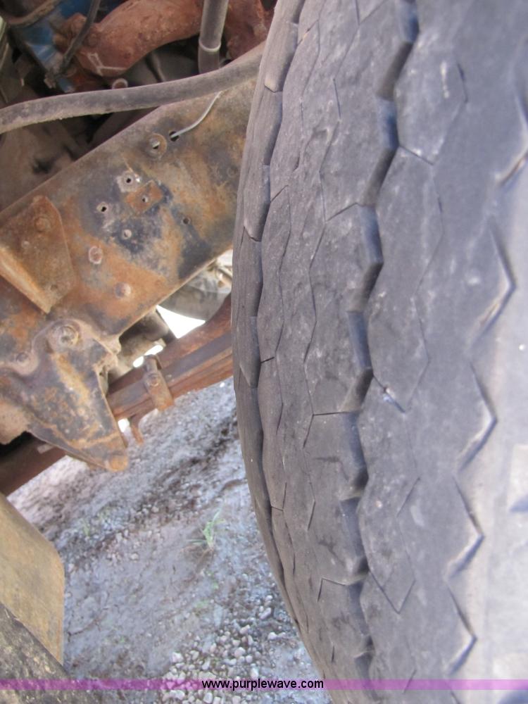 image for item 3481 1977 Ford dump truck