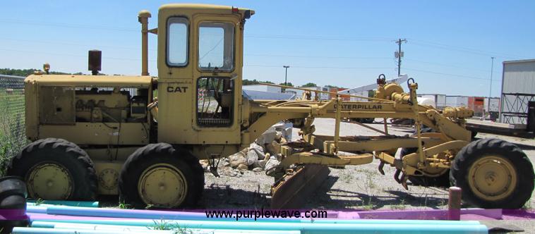 image for item 3482 1959 Caterpillar 12 motor grader