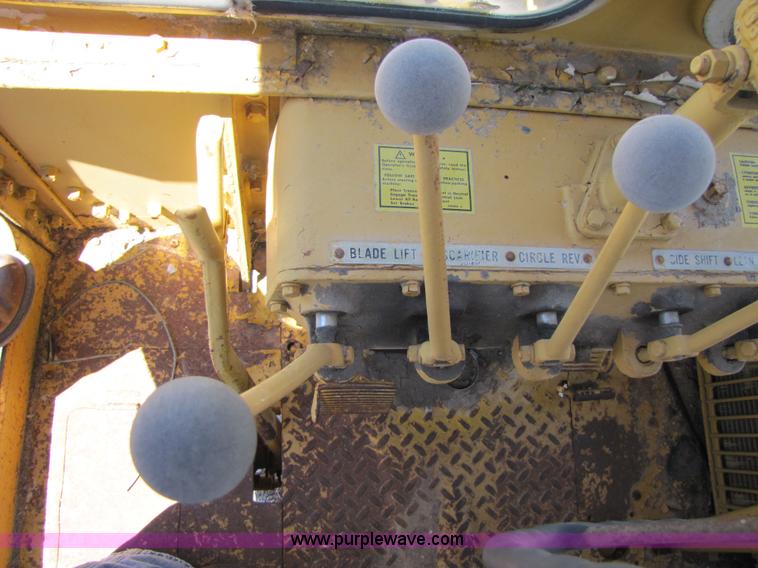 image for item 3482 1959 Caterpillar 12 motor grader