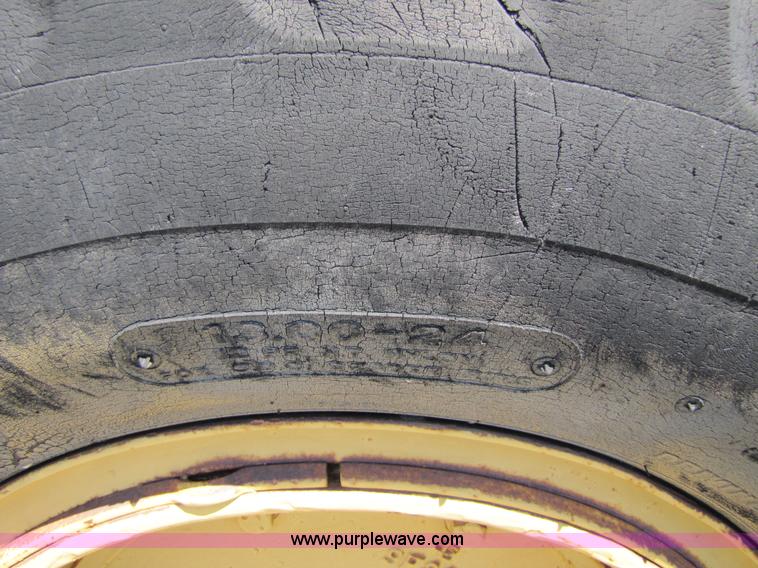 image for item 3482 1959 Caterpillar 12 motor grader