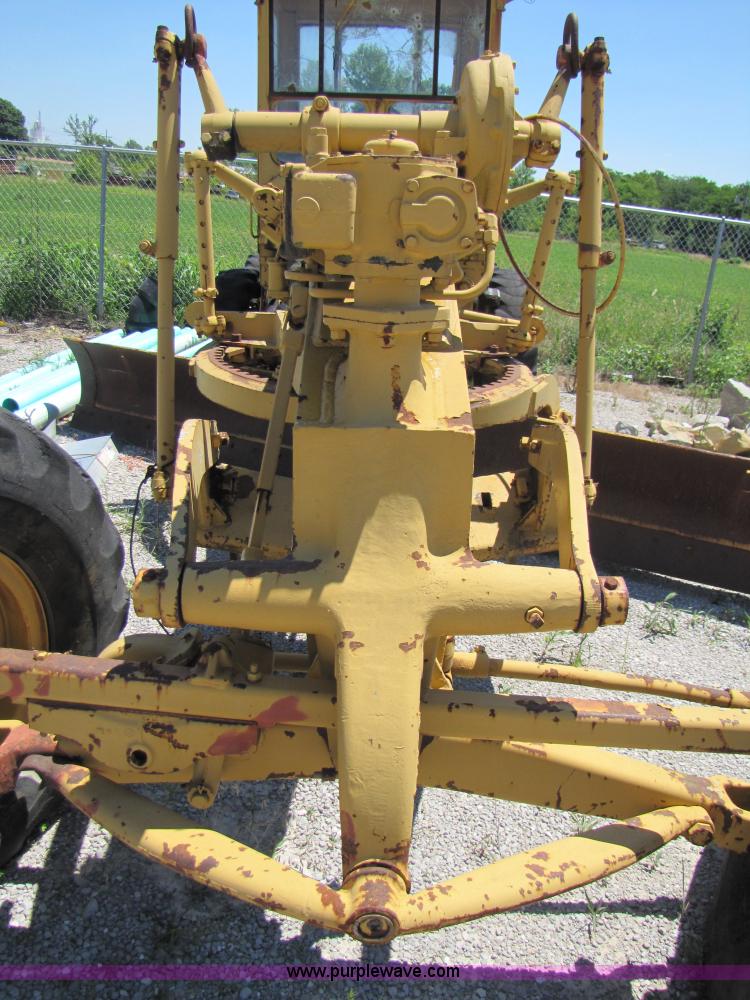 image for item 3482 1959 Caterpillar 12 motor grader
