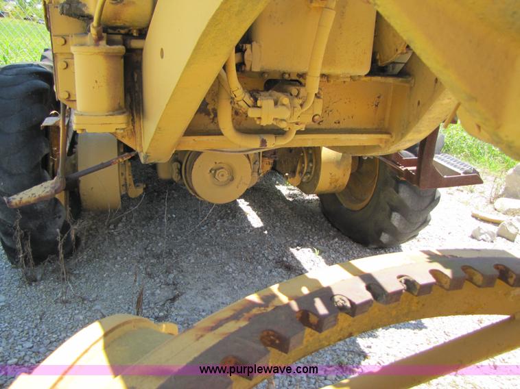 image for item 3482 1959 Caterpillar 12 motor grader