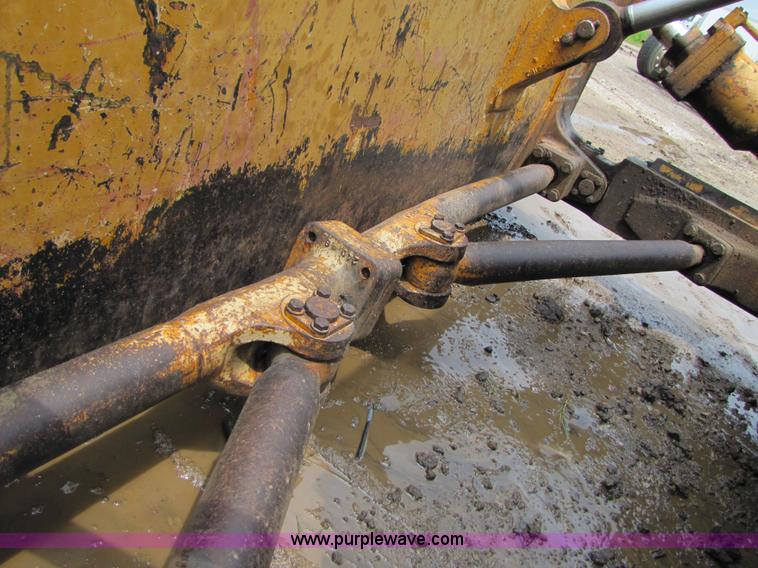 image for item 3506 1980 Komatsu D85A-18 dozer