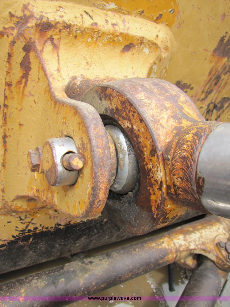 image for item 3506 1980 Komatsu D85A-18 dozer