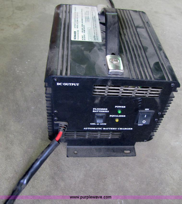 image for item 3509 Moto Truc electric forklift