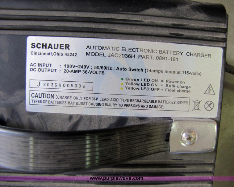 image for item 3509 Moto Truc electric forklift