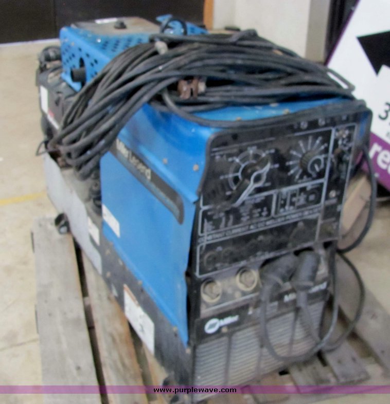image for item 4259 Miller Legend constant current AC/DC welder generator