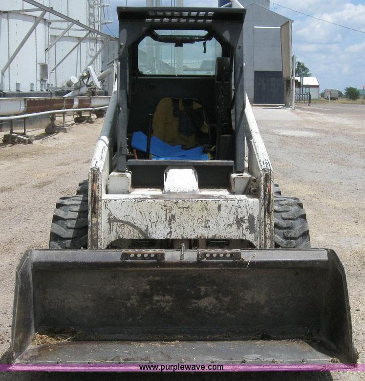 image for item 4288 1990 Bobcat 843B skid steer