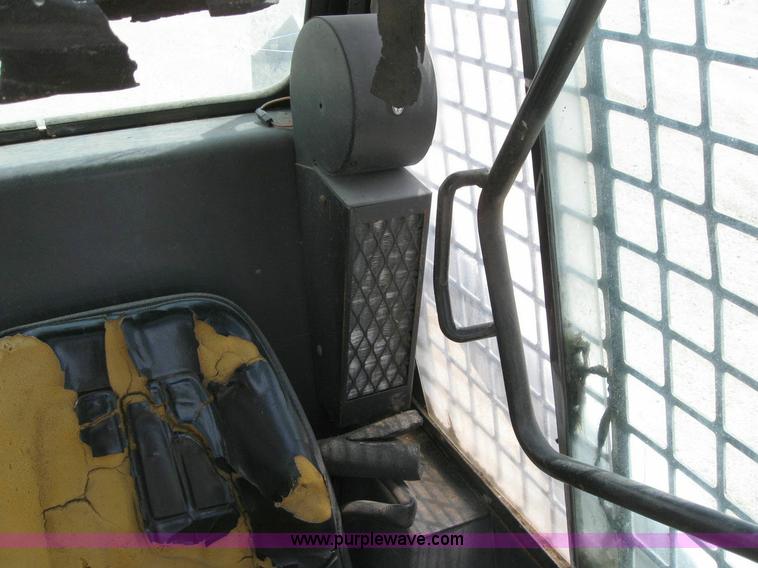 image for item 4288 1990 Bobcat 843B skid steer