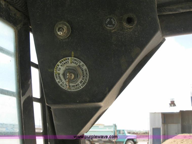 image for item 4288 1990 Bobcat 843B skid steer