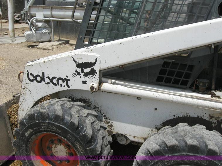 image for item 4288 1990 Bobcat 843B skid steer