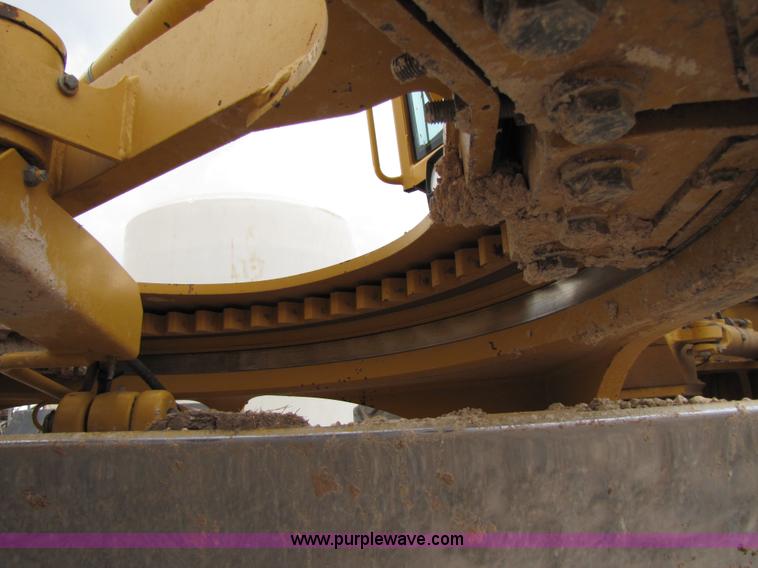 image for item 4810 1998 John Deere 772CH motor grader