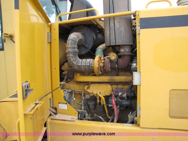 image for item 4810 1998 John Deere 772CH motor grader