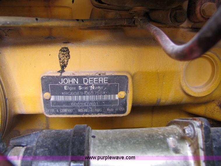 image for item 4810 1998 John Deere 772CH motor grader