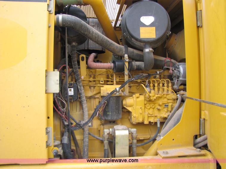 image for item 4810 1998 John Deere 772CH motor grader