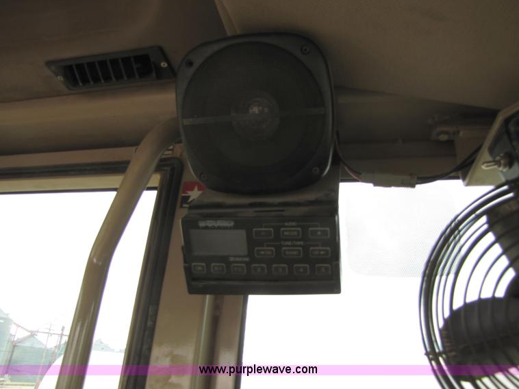 image for item 4810 1998 John Deere 772CH motor grader