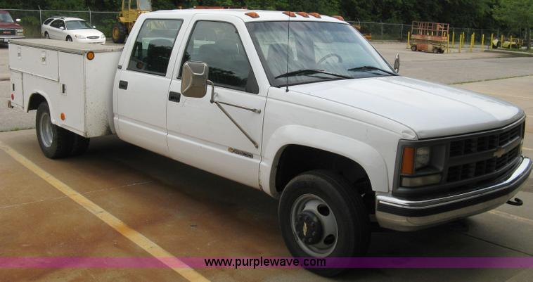 image for item 5032 1995 Chevrolet K3500 four door pickup with utility bed