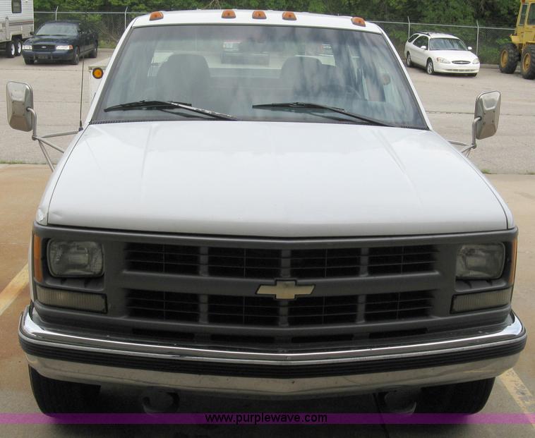 image for item 5032 1995 Chevrolet K3500 four door pickup with utility bed