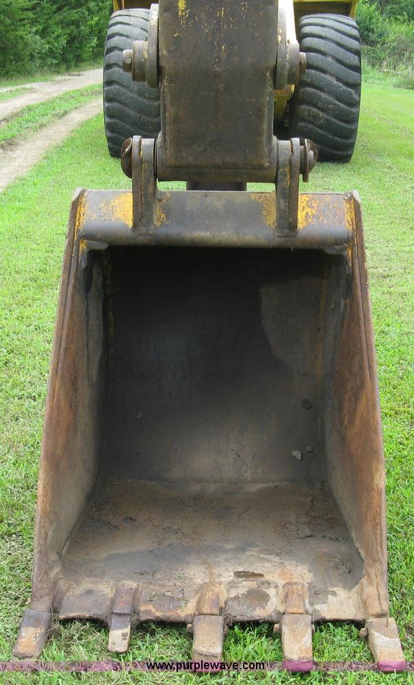 image for item 5033 1979 John Deere 690B excavator