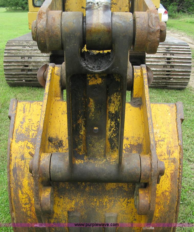 image for item 5033 1979 John Deere 690B excavator