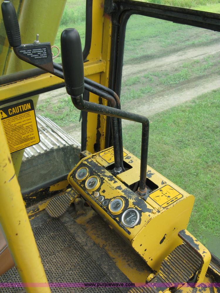 image for item 5033 1979 John Deere 690B excavator