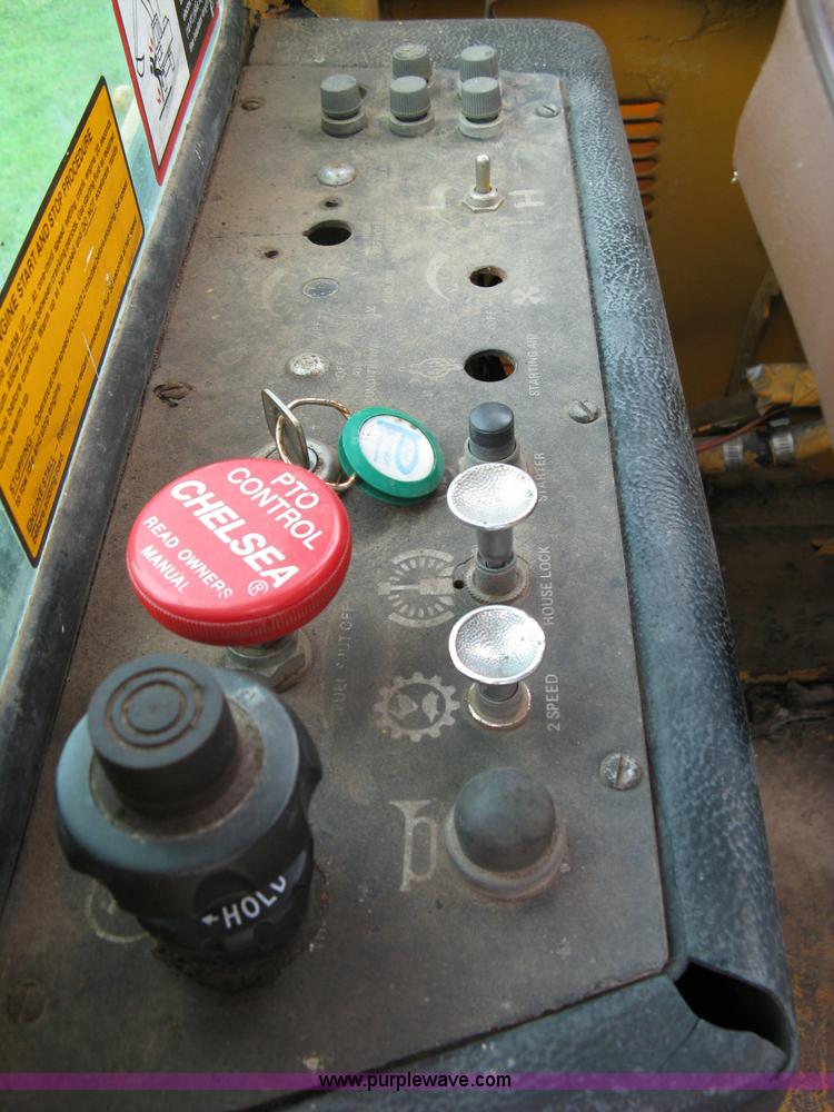 image for item 5033 1979 John Deere 690B excavator