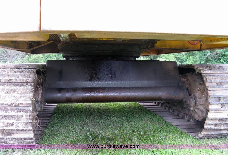 image for item 5033 1979 John Deere 690B excavator