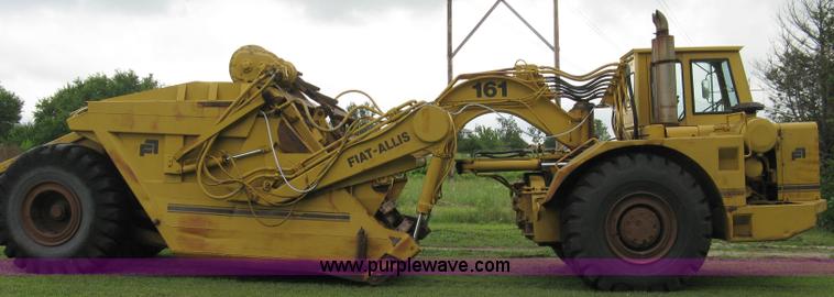 image for item 5034 1979 Fiat-Allis 161 paddle scraper