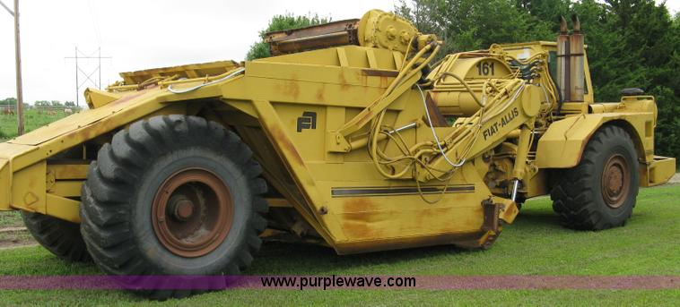 image for item 5034 1979 Fiat-Allis 161 paddle scraper