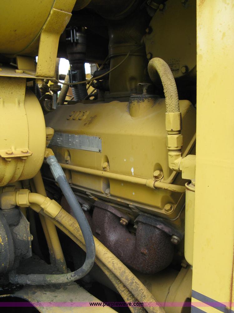 image for item 5034 1979 Fiat-Allis 161 paddle scraper