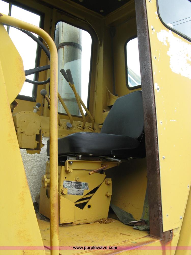 image for item 5034 1979 Fiat-Allis 161 paddle scraper