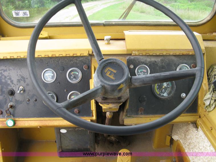 image for item 5034 1979 Fiat-Allis 161 paddle scraper
