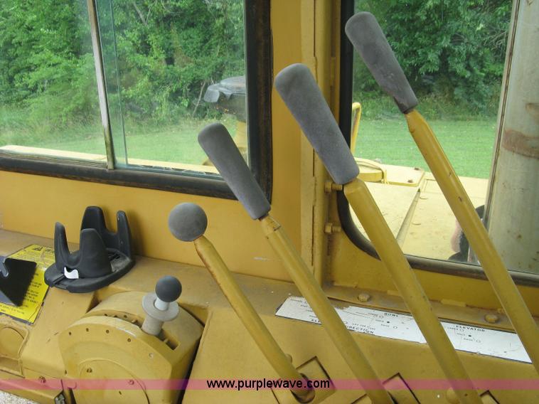 image for item 5034 1979 Fiat-Allis 161 paddle scraper