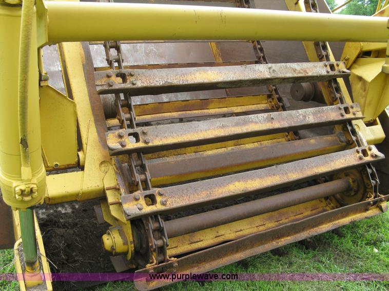 image for item 5034 1979 Fiat-Allis 161 paddle scraper