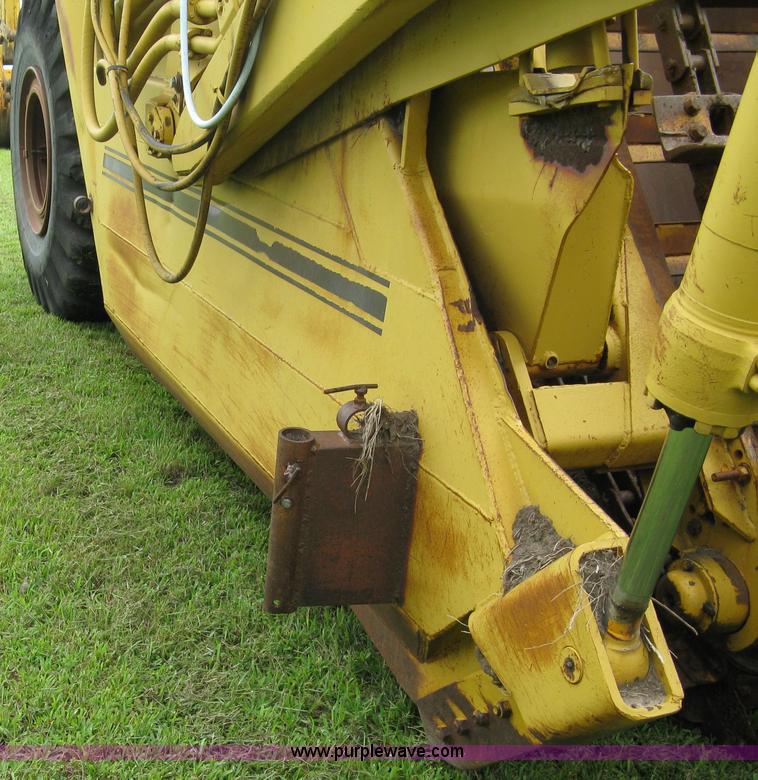 image for item 5034 1979 Fiat-Allis 161 paddle scraper