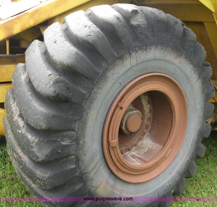 image for item 5034 1979 Fiat-Allis 161 paddle scraper