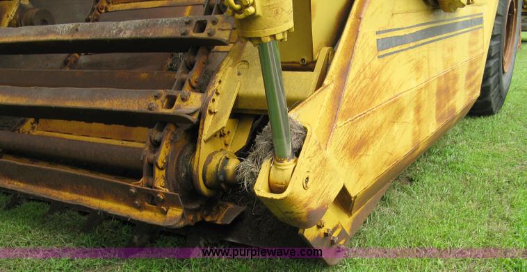 image for item 5034 1979 Fiat-Allis 161 paddle scraper