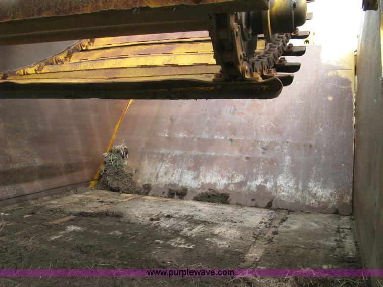 image for item 5034 1979 Fiat-Allis 161 paddle scraper