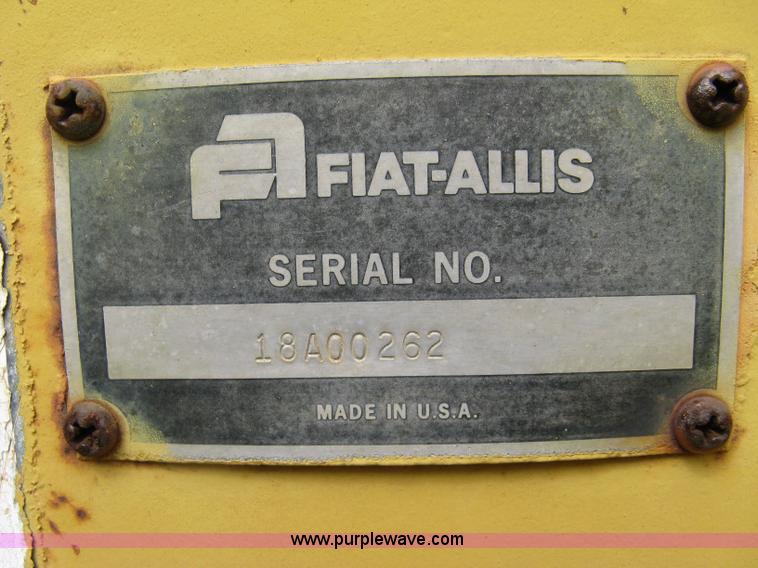 image for item 5034 1979 Fiat-Allis 161 paddle scraper