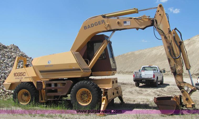 image for item 6667 1995 Badger 1085C excavator